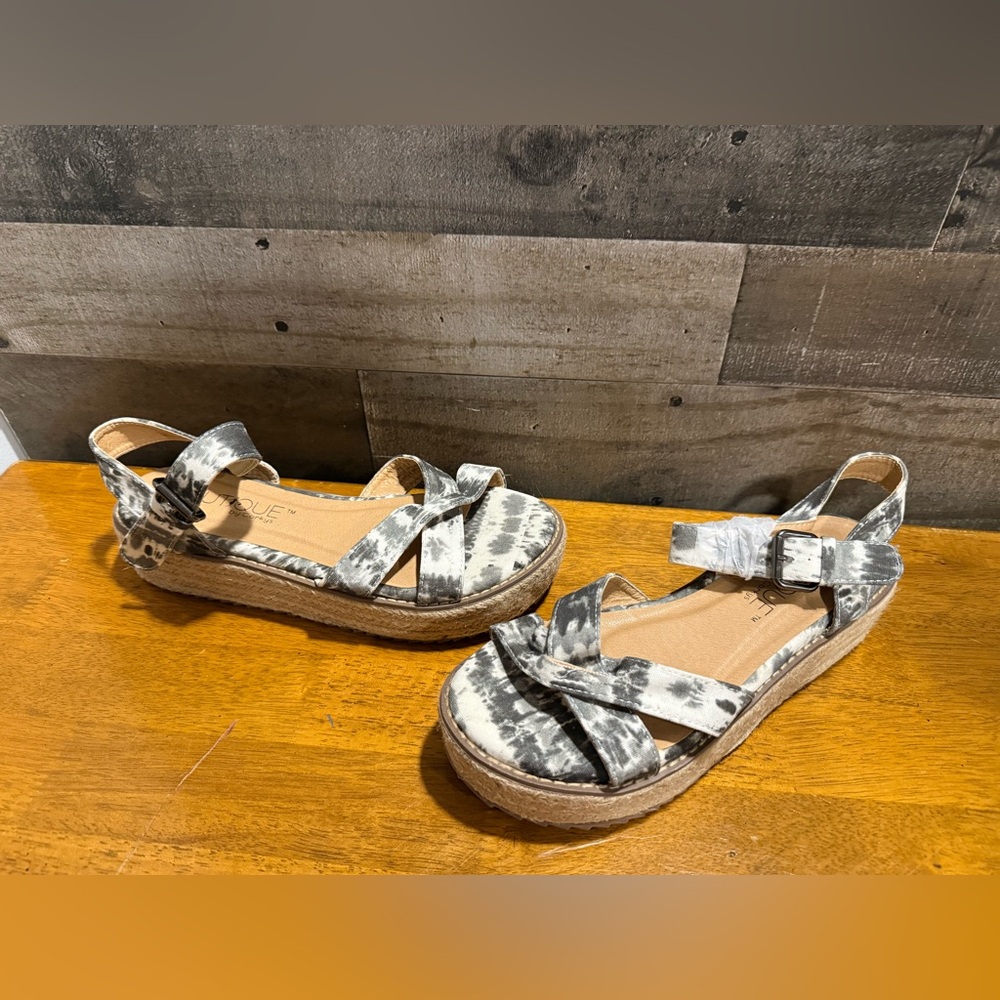 Boutique by Corkys | Pilot Tie Dye Wedges